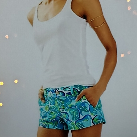 Lilly Pulitzer Coastal Cocktail Aqua Reef Dot Walsh Shorts 2" Inseam Womens Sz 0 - Picture 2 of 6